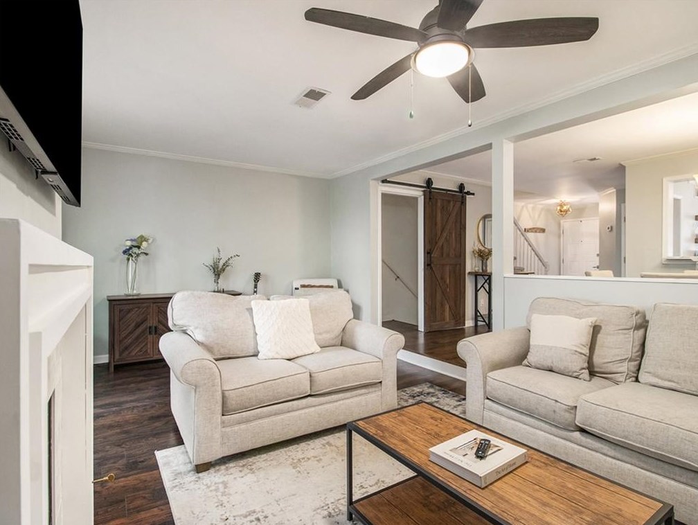 1196 Weatherstone Dr, Atlanta GA  30324-4643 exterior