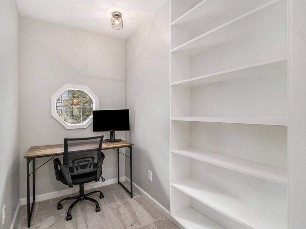 1196 Weatherstone Dr, Atlanta GA  30324-4643 exterior