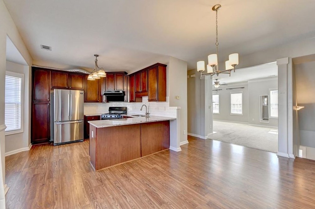 3999 Station Way, Suwanee GA  30024-8433 exterior