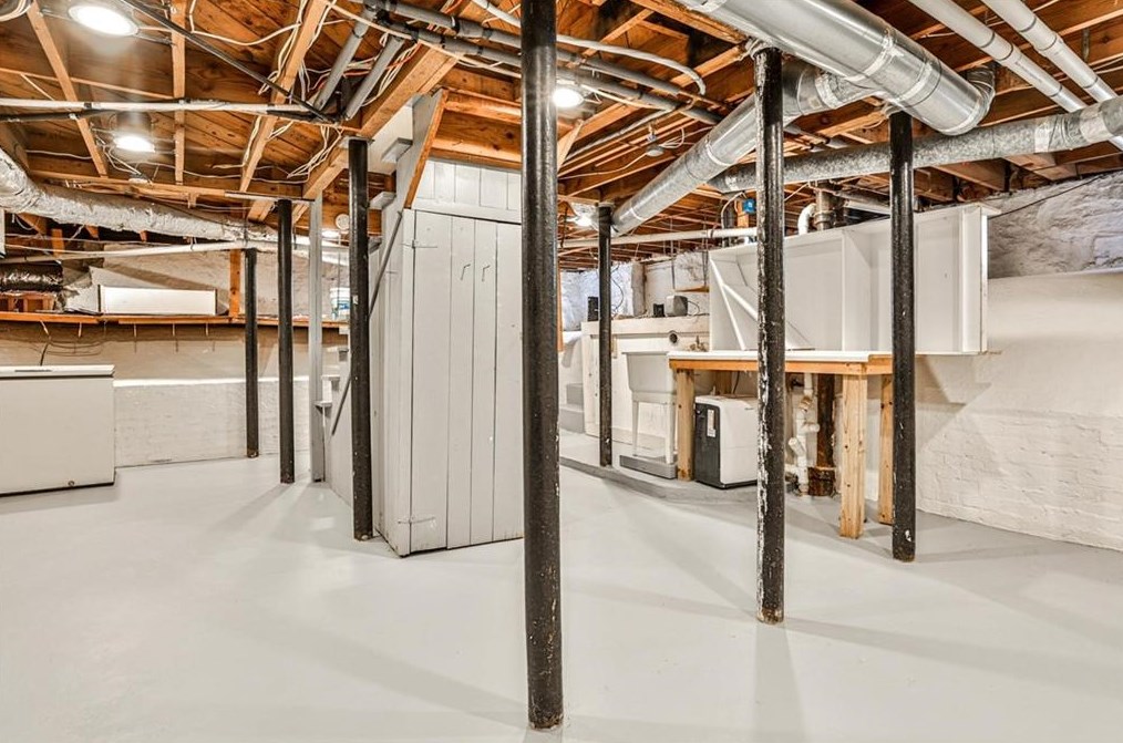 324 Oakland St, Decatur GA  30030-2429 exterior