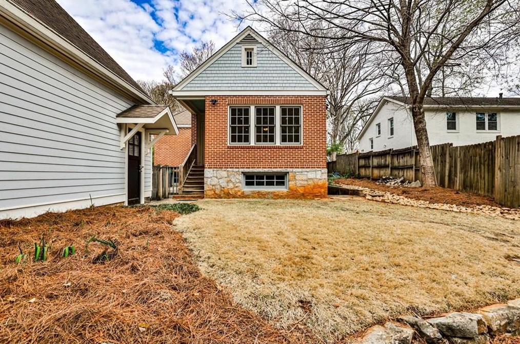 324 Oakland St, Decatur GA  30030-2429 exterior