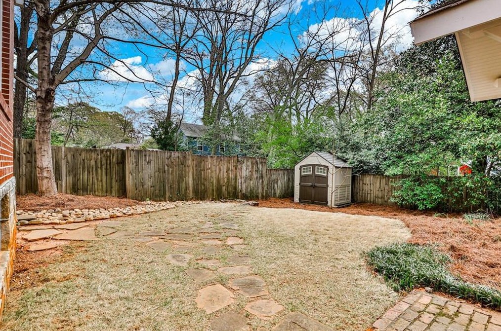 324 Oakland St, Decatur GA  30030-2429 exterior