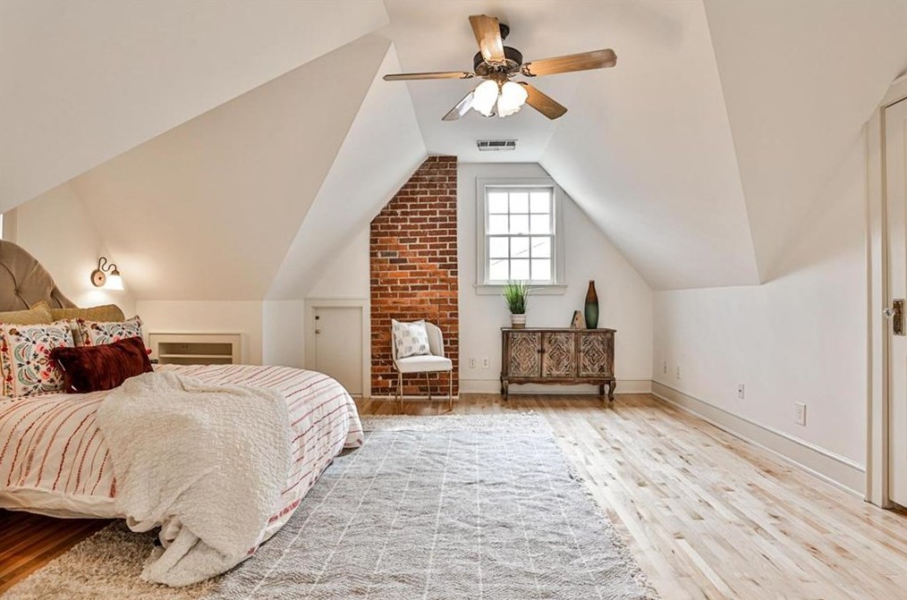 324 Oakland St, Decatur GA  30030-2429 exterior