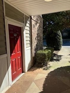 2700 Pine Tree Rd, Atlanta GA  30324-5671 exterior