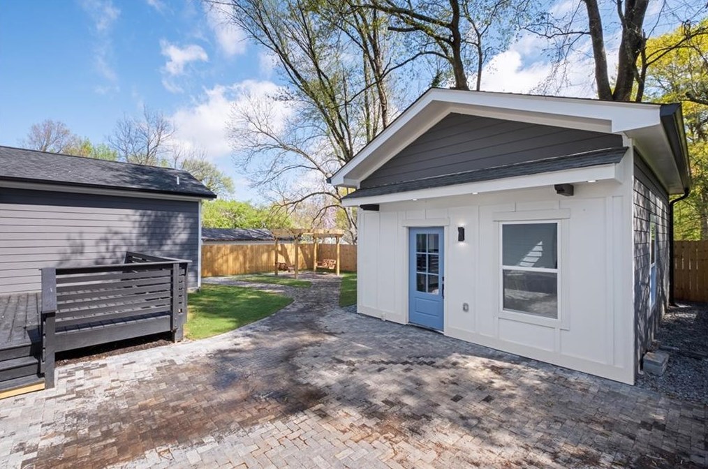 2854 Blount St, Atlanta GA  30344-3751 exterior