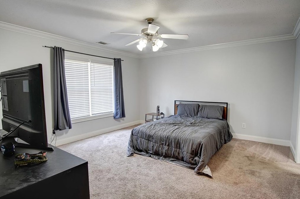 601 Hall Memorial Rd, Calhoun GA  30701-8357 exterior