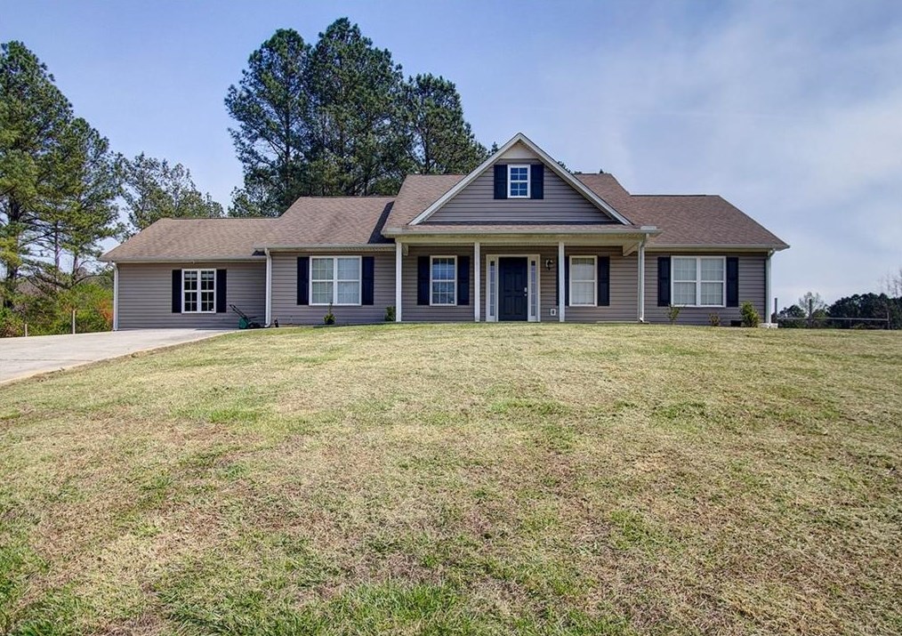 601 Hall Memorial Rd, Calhoun GA  30701-8357 exterior