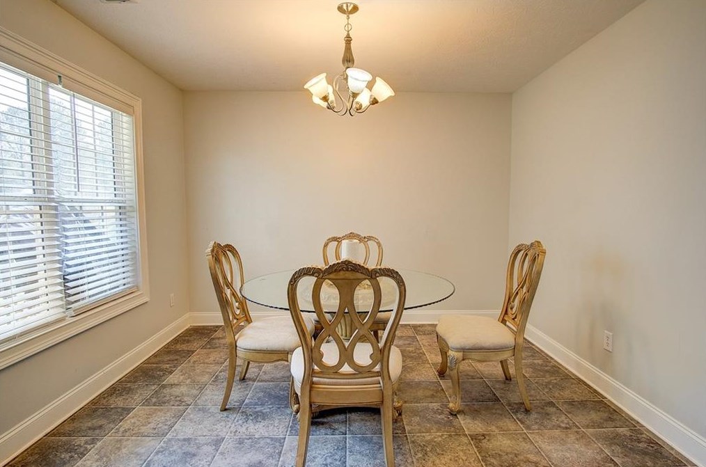 601 Hall Memorial Rd, Calhoun GA  30701-8357 exterior