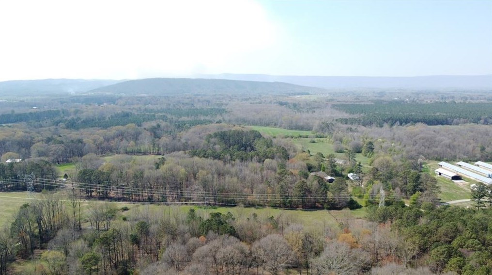 601 Hall Memorial Rd, Calhoun GA  30701-8357 exterior