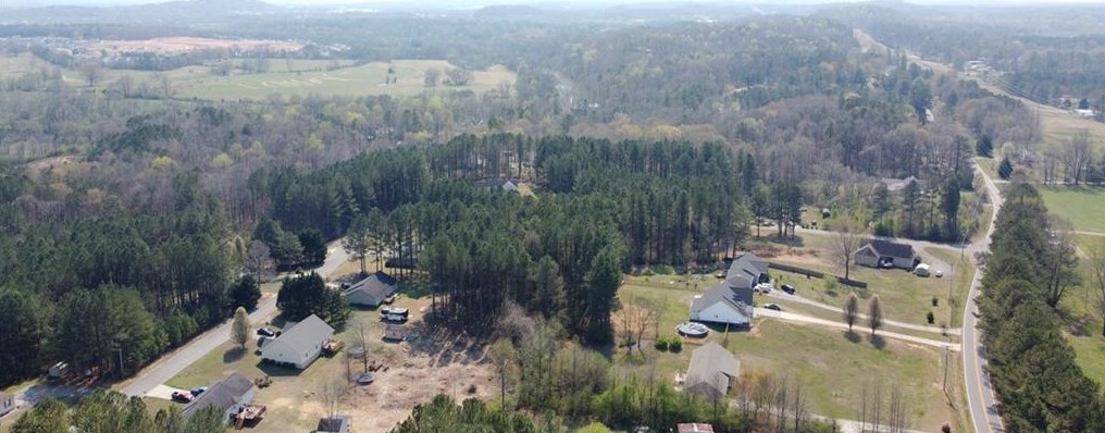 601 Hall Memorial Rd, Calhoun GA  30701-8357 exterior