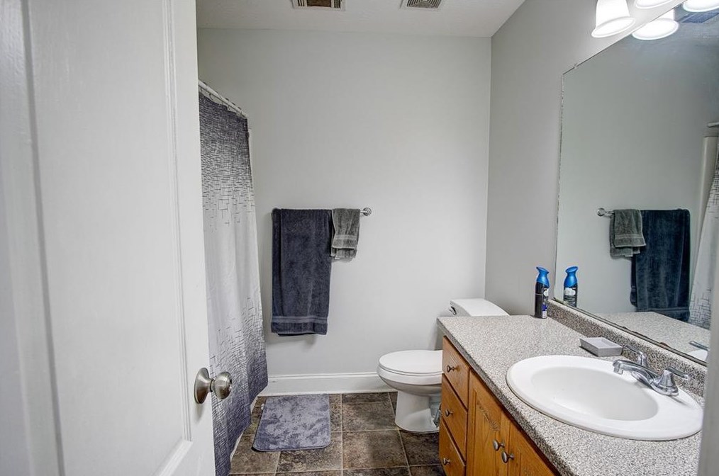 601 Hall Memorial Rd, Calhoun GA  30701-8357 exterior