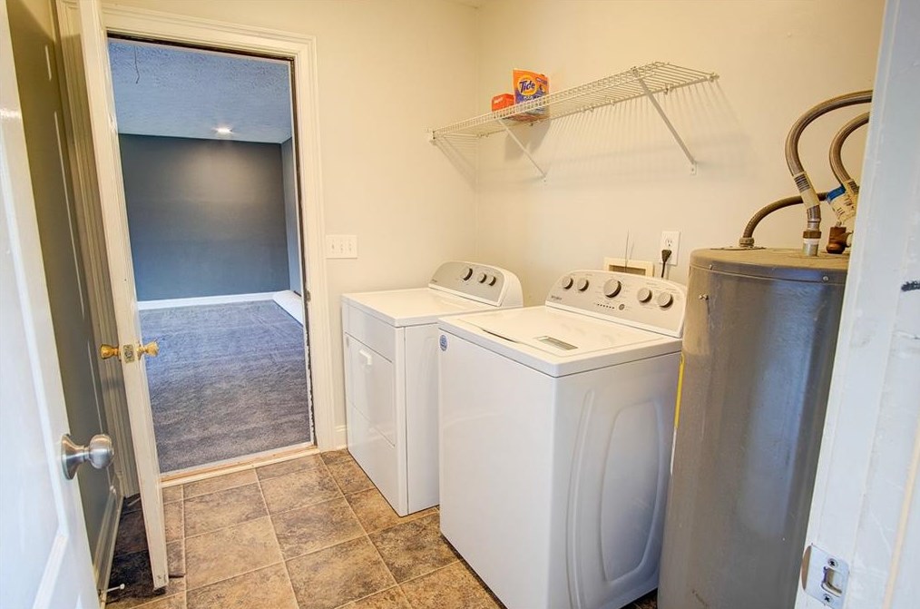 601 Hall Memorial Rd, Calhoun GA  30701-8357 exterior