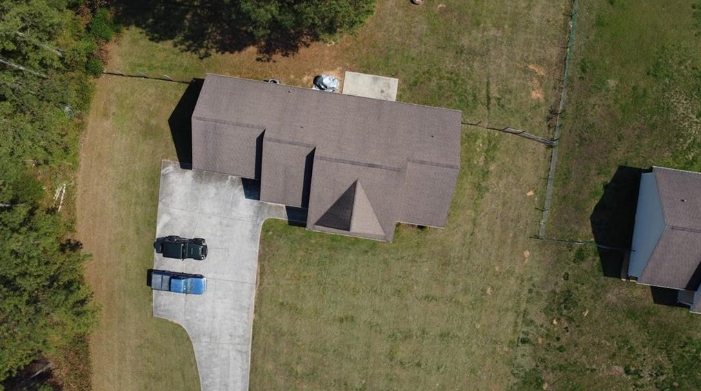 601 Hall Memorial Rd, Calhoun GA  30701-8357 exterior