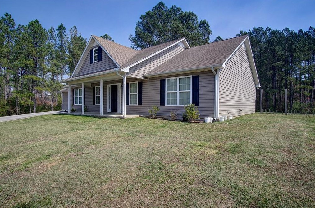 601 Hall Memorial Rd, Calhoun GA  30701-8357 exterior