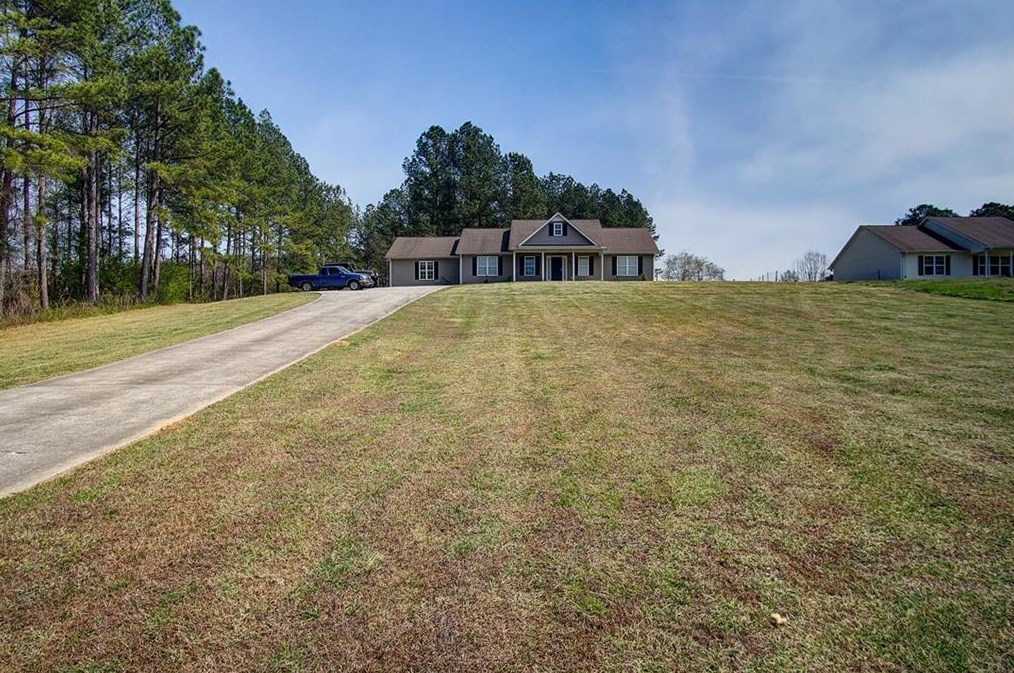 601 Hall Memorial Rd, Calhoun GA  30701-8357 exterior