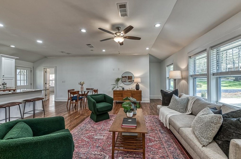 1842 Longdale Dr, Decatur GA  30032-5242 exterior