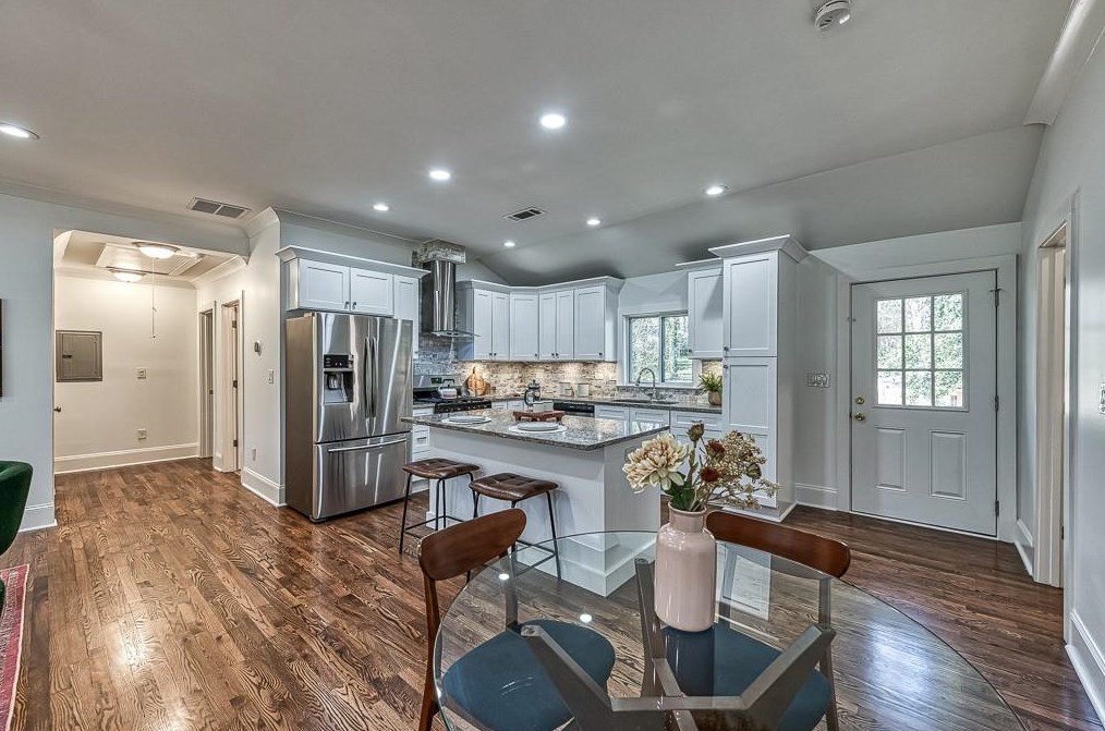 1842 Longdale Dr, Decatur GA  30032-5242 exterior