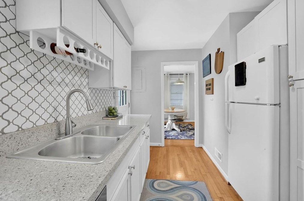 1083 Willivee Dr, Decatur GA  30033-4129 exterior