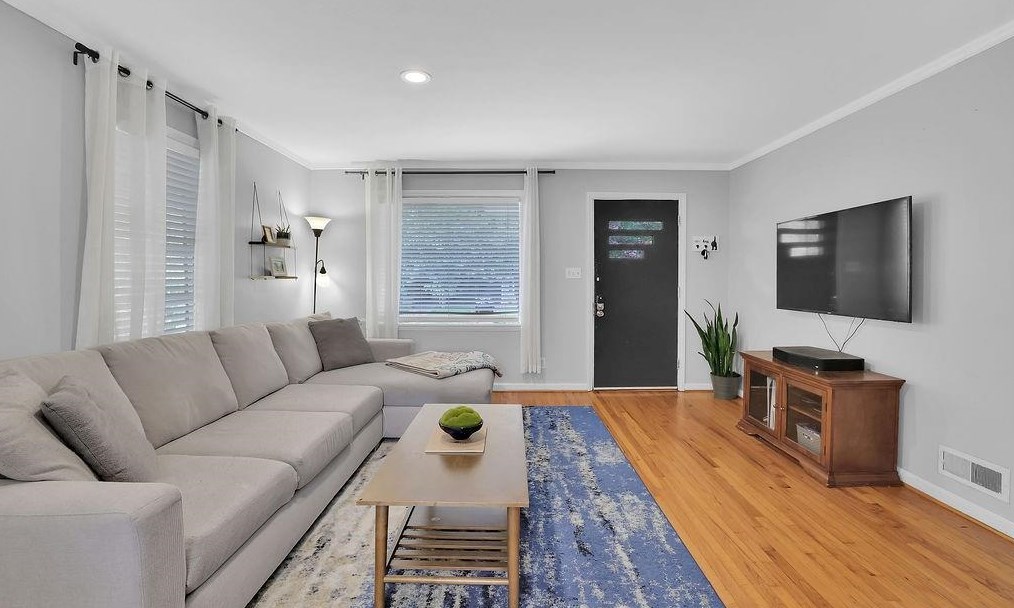 1083 Willivee Dr, Decatur GA  30033-4129 exterior