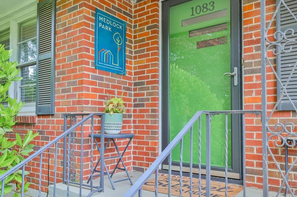 1083 Willivee Dr, Decatur GA  30033-4129 exterior