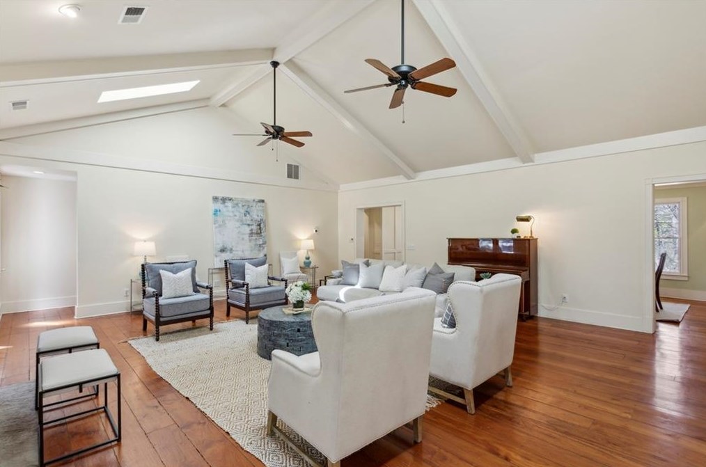 2979 Sequoyah Dr, Atlanta GA 30327-1807 exterior