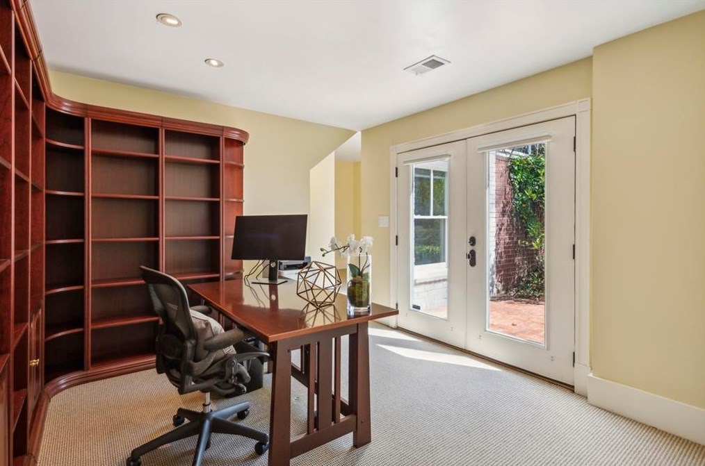 2979 Sequoyah Dr, Atlanta GA 30327-1807 exterior