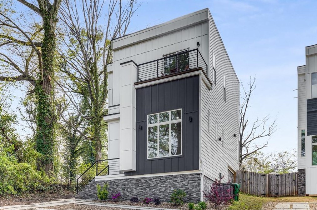 1663 Richard Allen Dr, Decatur GA 30032 exterior