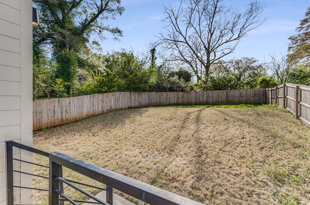 1663 Richard Allen Dr, Decatur GA 30032 exterior