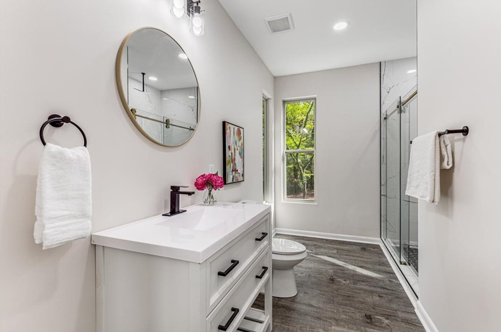 1663 Richard Allen Dr, Decatur GA 30032 exterior