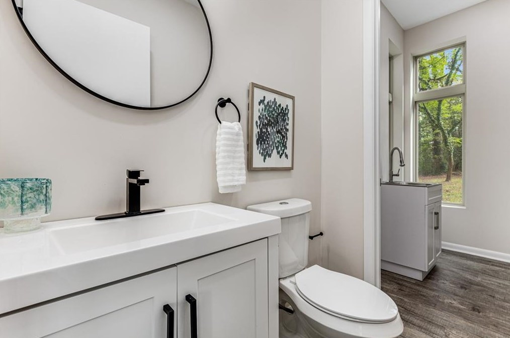 1663 Richard Allen Dr, Decatur GA 30032 exterior