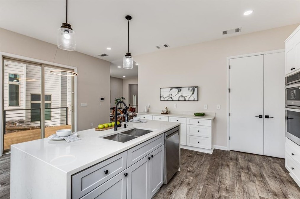 1663 Richard Allen Dr, Decatur GA 30032 exterior