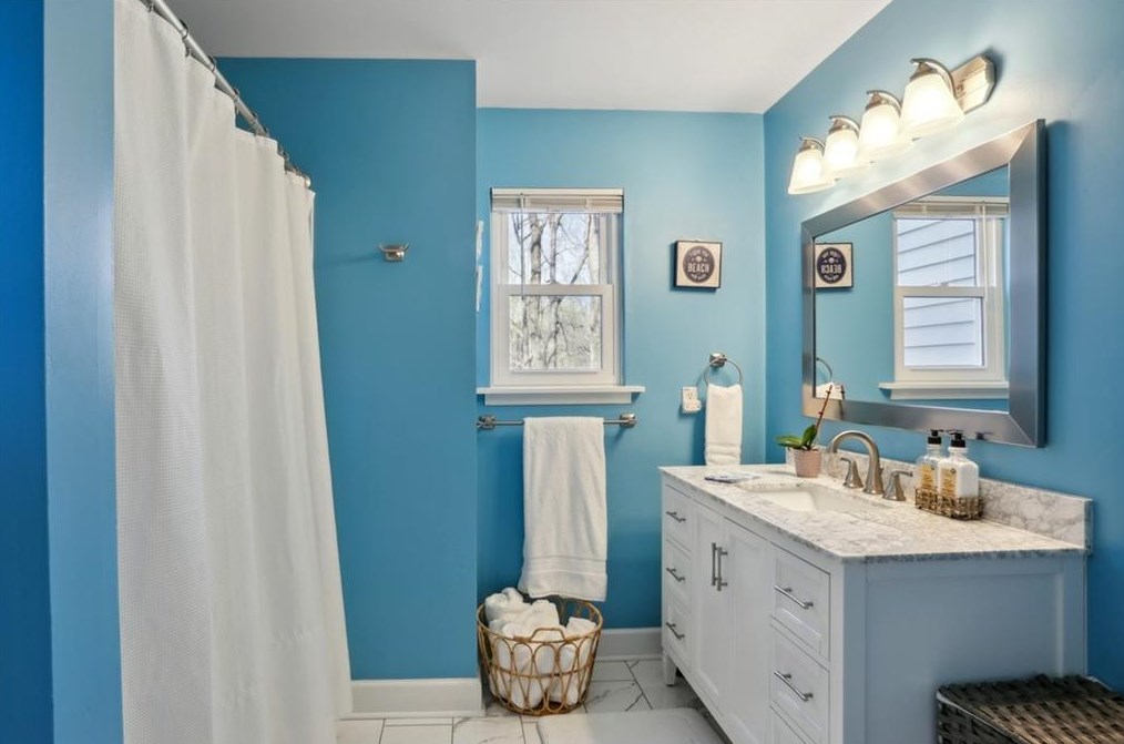 5080 Riv Vly Dr, Smyrna GA  30082-4116 exterior