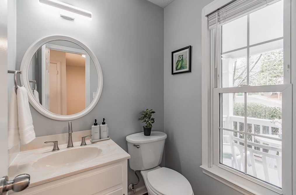 2666 Farmstead Rd, Smyrna GA  30080-2618 exterior