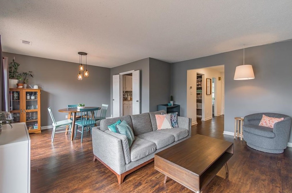 2666 Farmstead Rd, Smyrna GA  30080-2618 exterior