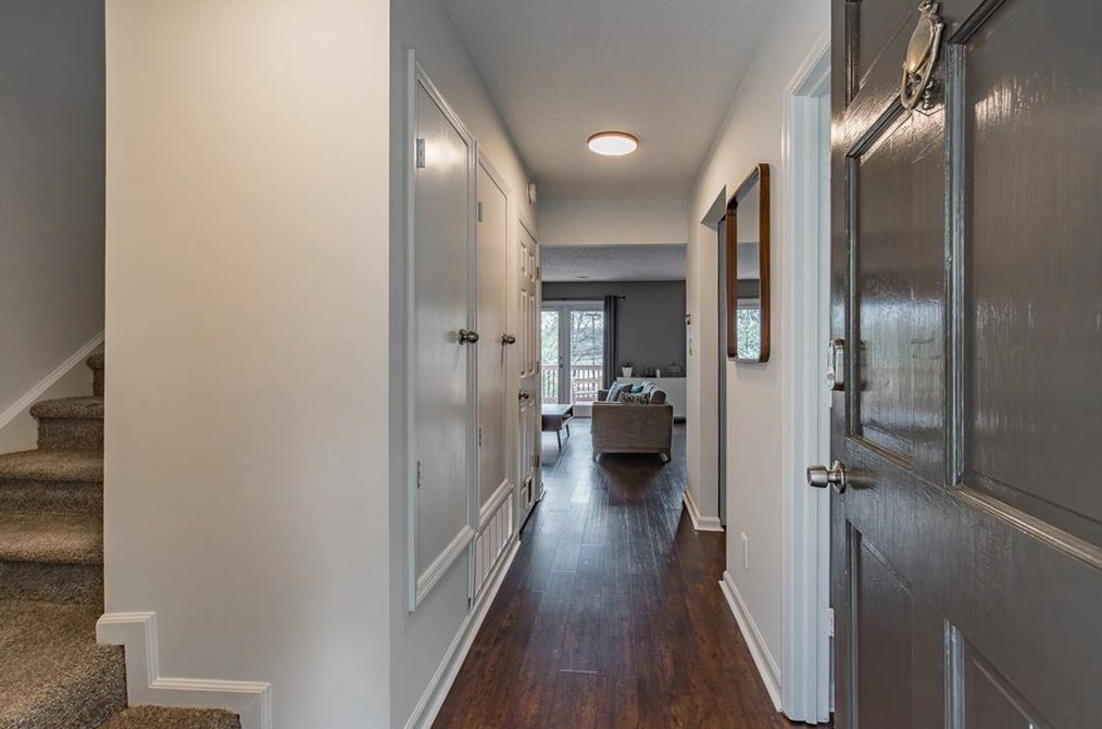 2666 Farmstead Rd, Smyrna GA  30080-2618 exterior