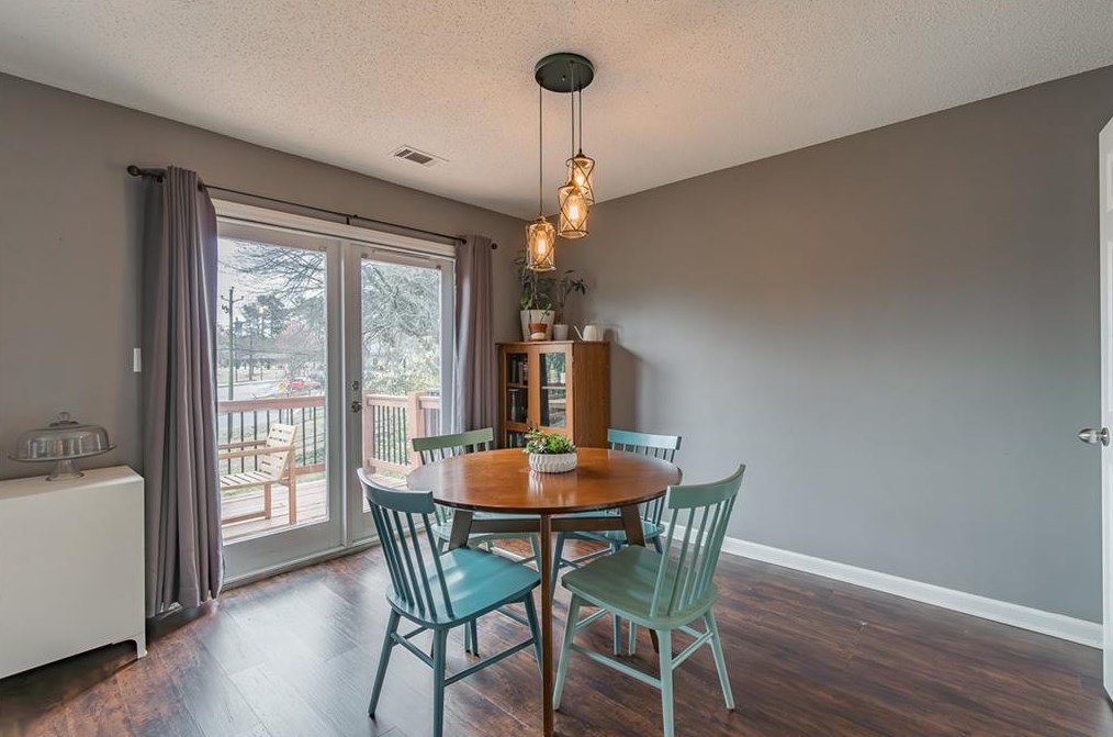 2666 Farmstead Rd, Smyrna GA  30080-2618 exterior