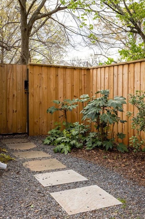 492 Hardendorf Ave, Atlanta GA 30307-1716 exterior