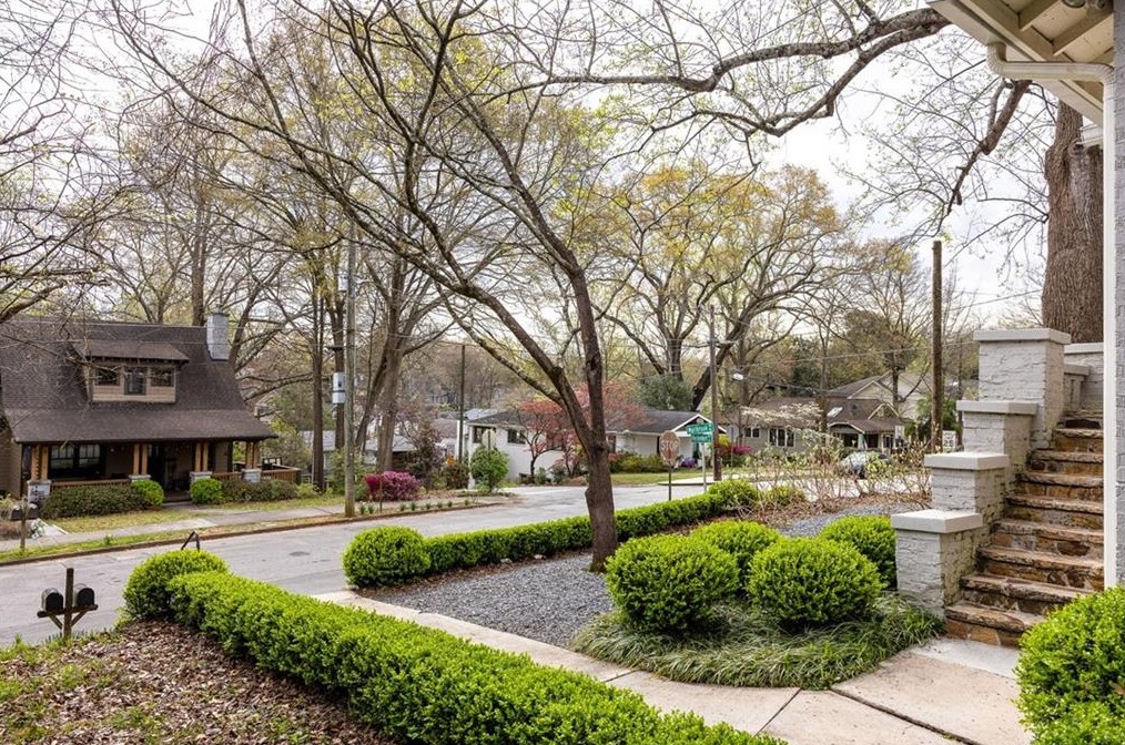 492 Hardendorf Ave, Atlanta GA 30307-1716 exterior