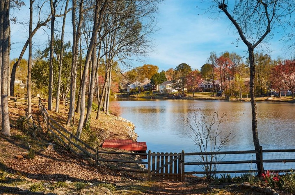 2825 Landington Way, Duluth GA  30096-4209 exterior