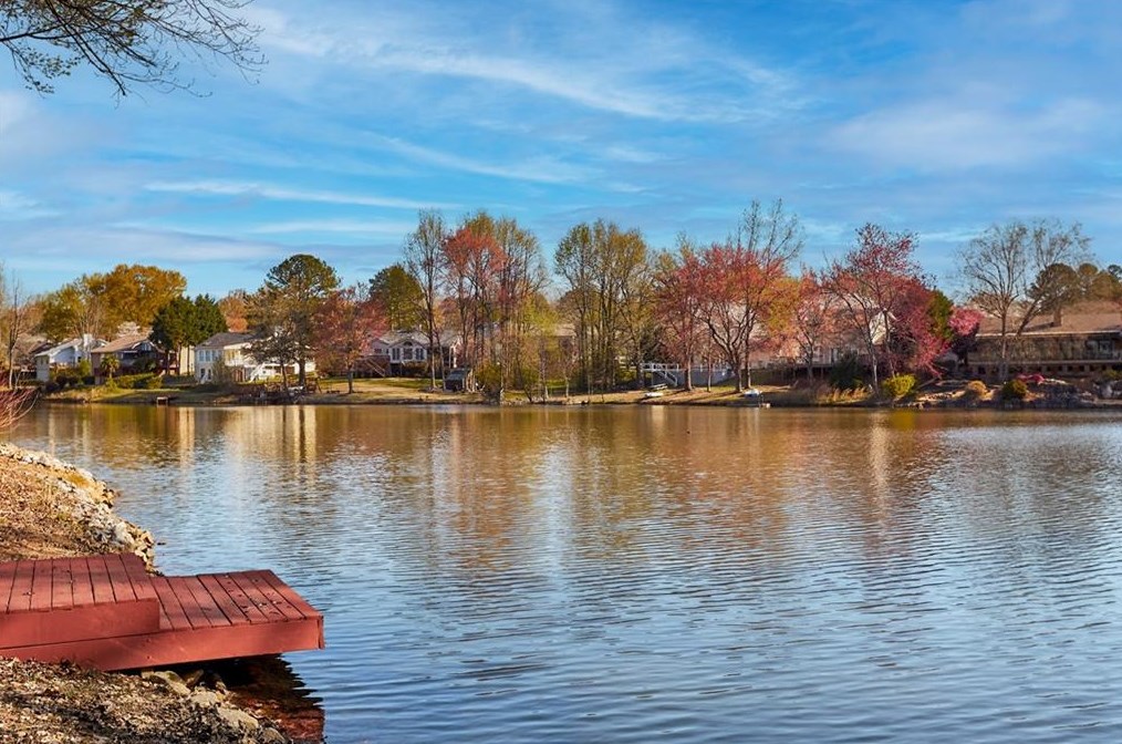 2825 Landington Way, Duluth GA  30096-4209 exterior