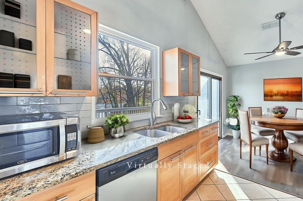 2825 Landington Way, Duluth GA  30096-4209 exterior