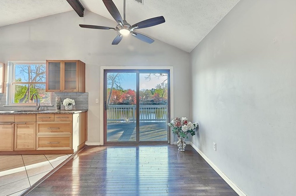 2825 Landington Way, Duluth GA  30096-4209 exterior