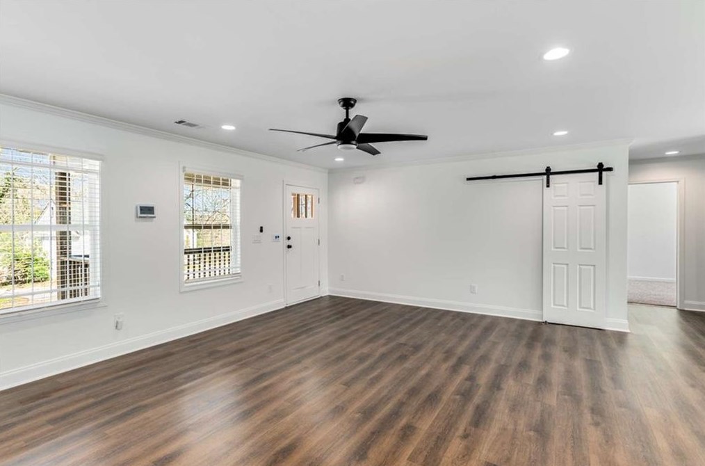 1107 Oak Knl Ter, Atlanta GA  30315-5213 exterior