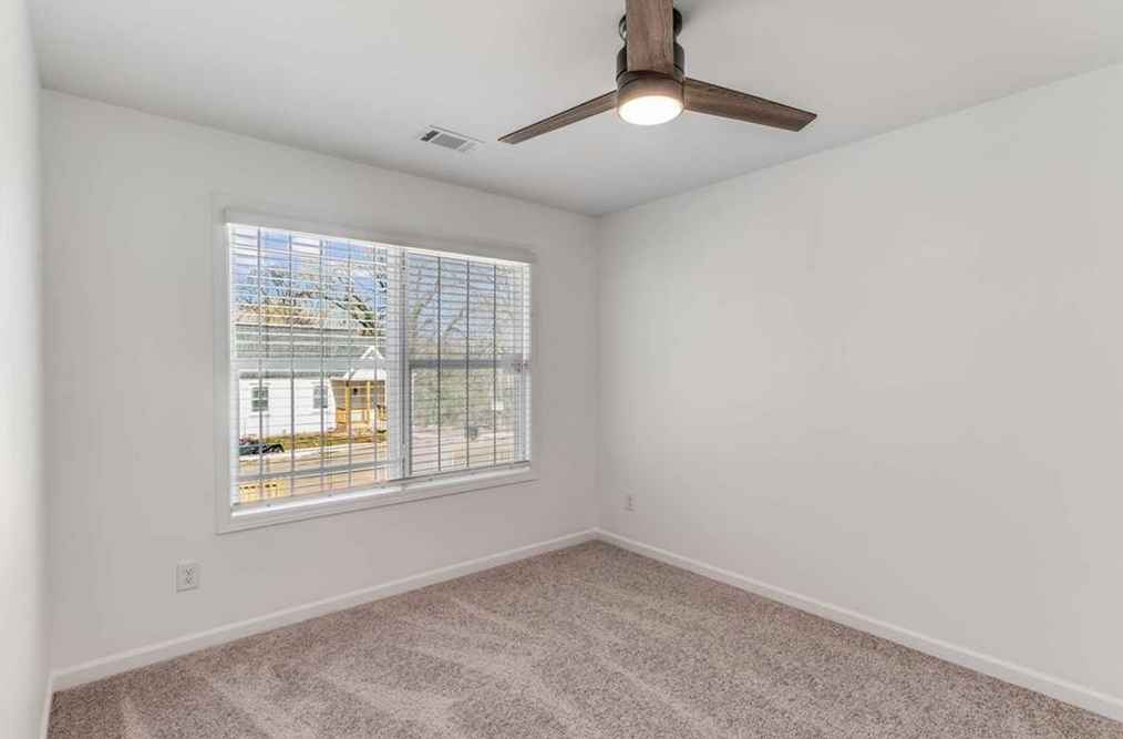 1107 Oak Knl Ter, Atlanta GA  30315-5213 exterior