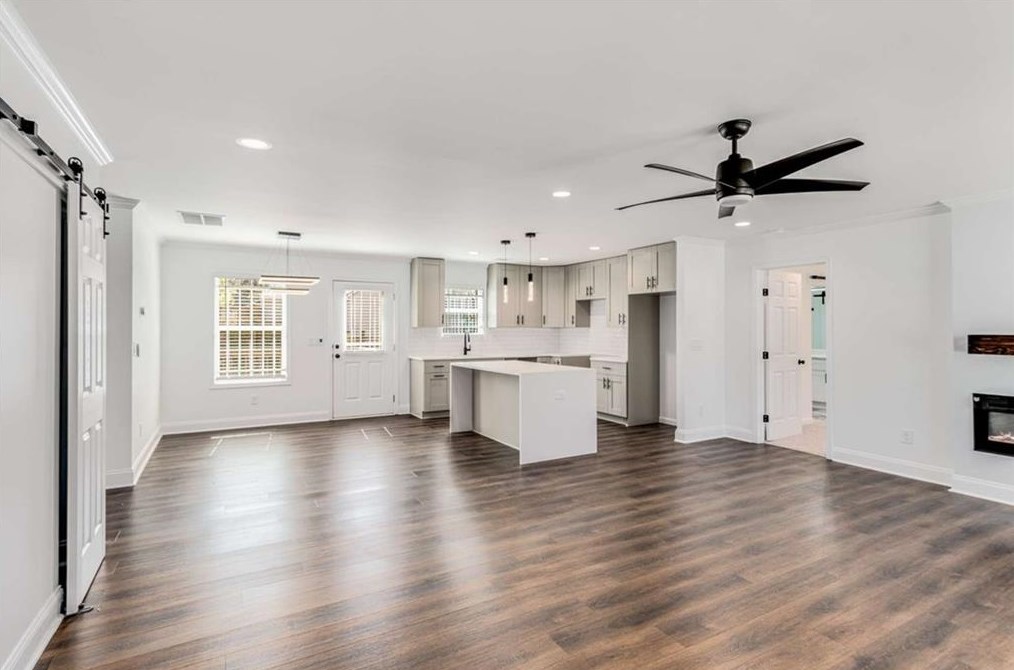 1107 Oak Knl Ter, Atlanta GA  30315-5213 exterior