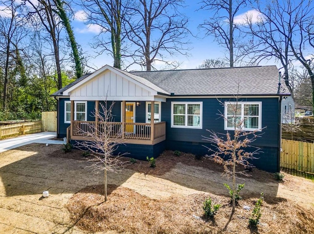 1107 Oak Knoll Ter, Atlanta GA  30315-5213 exterior