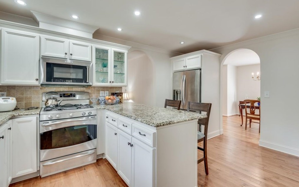 1174 Mayfield Dr, Decatur GA  30033-3333 exterior