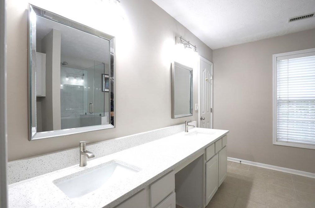 220 Abbotts Mill Dr, Duluth GA  30097-8424 exterior