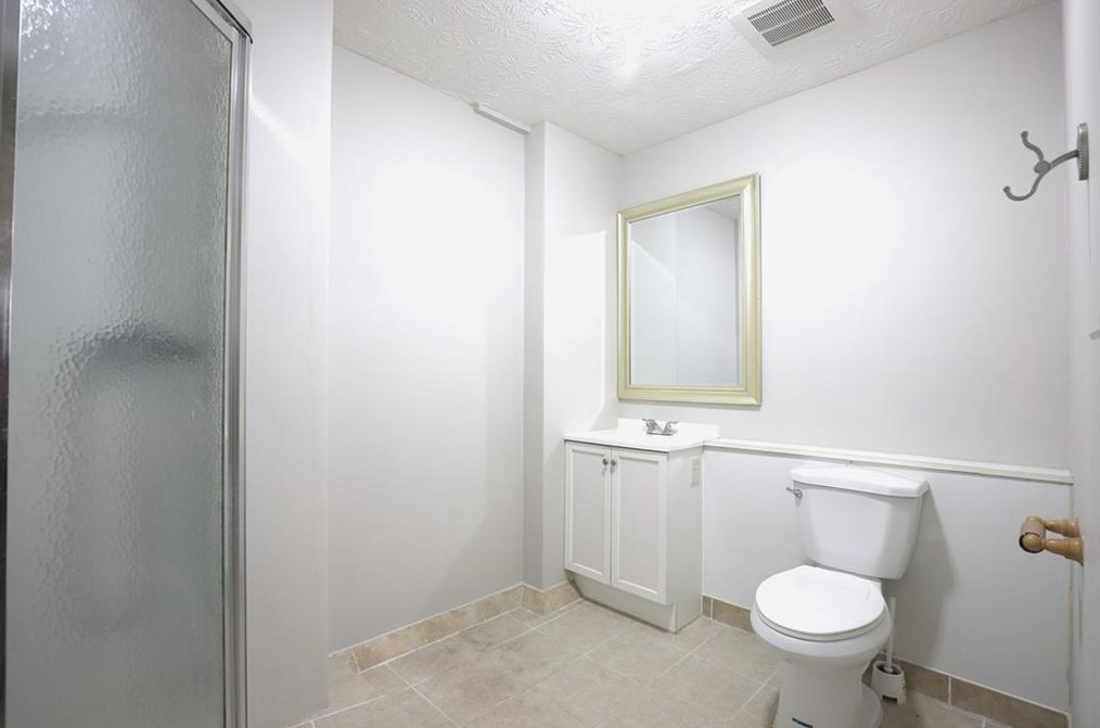 220 Abbotts Mill Dr, Duluth GA  30097-8424 exterior