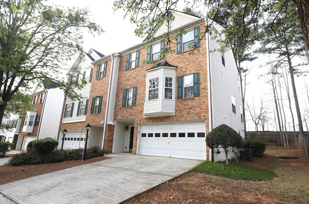 220 Abbotts Mill Dr, Duluth GA  30097-8424 exterior